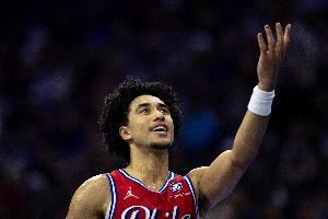 魔仙哥回归!队记:麦凯恩今日对阵公牛完成复出迎来赛季首秀